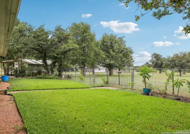 Photo 4 of Single family home for sale at 721 Rocky Creek, Fredericksburg, TX 78624 | MLS# 1948233 | Listing updated on 2026-03-22
