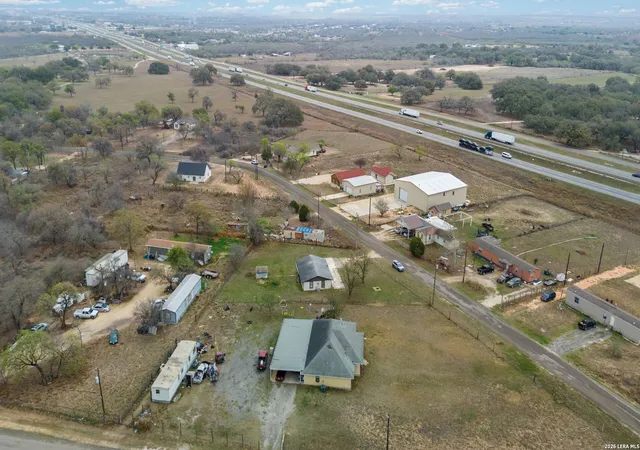 35th image of 844 County Road 6846, Lytle, TX 78052 | MLS# 1948239