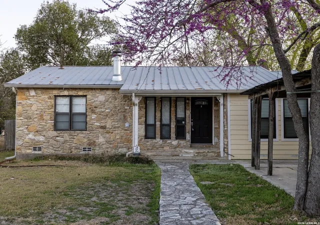 1st image of 325 Hickman, Boerne, TX 78006 | MLS# 1948254