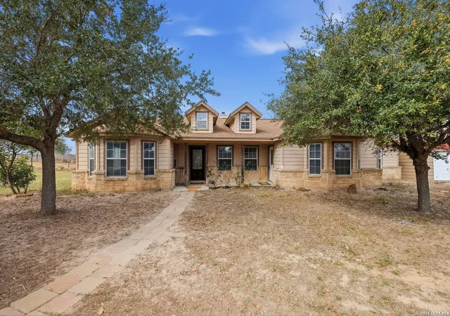 Homes for sale in Somerset, TX | 370 Alberts Ln, Somerset, TX 78069 | MLS# 1948256
