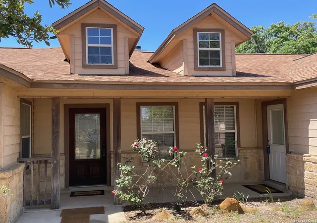 Homes for sale in Somerset, TX | 370 Alberts Ln, Somerset, TX 78069 | MLS# 1948256