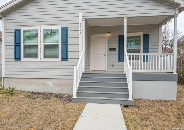 Photo 3 of Sale Pending at 2111 W Houston, San Antonio, TX 78207 | MLS# 1948273 | Listing updated on 2026-04-17