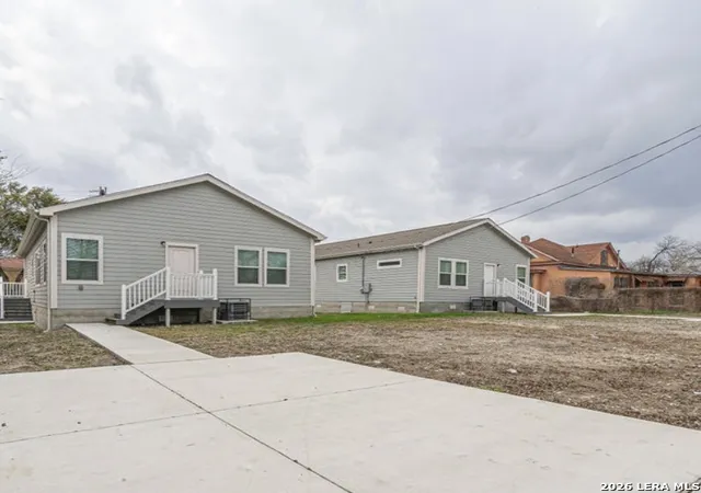 Photo 4 of Sale Pending at 2111 W Houston, San Antonio, TX 78207 | MLS# 1948273 | Listing updated on 2026-04-17