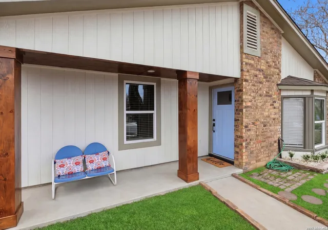 Photo 1 of Sale Pending at 9439 Hindi, San Antonio, TX 78224 | MLS# 1948275 | Listing updated on 2026-03-13