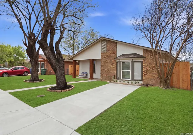 Photo 2 of Sale Pending at 9439 Hindi, San Antonio, TX 78224 | MLS# 1948275 | Listing updated on 2026-03-13