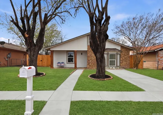Photo 3 of Sale Pending at 9439 Hindi, San Antonio, TX 78224 | MLS# 1948275 | Listing updated on 2026-03-13