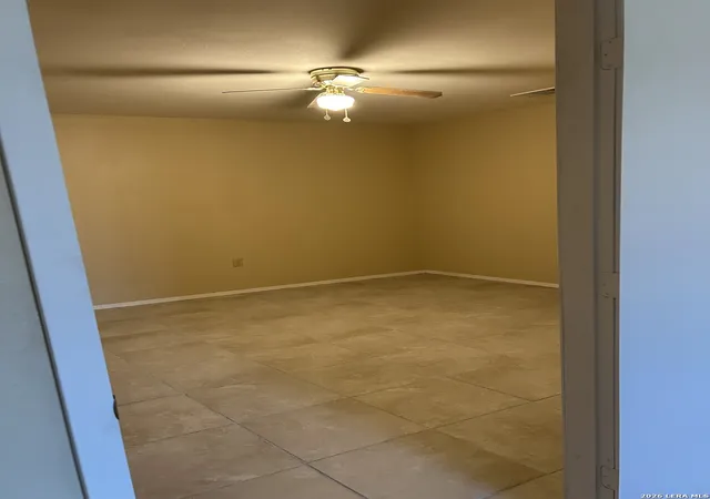 9th image of 501 E Bowie, Beeville, TX 78102 | MLS# 1948292