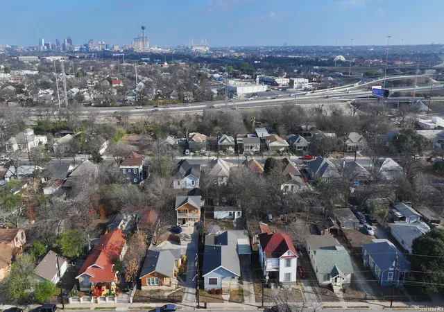 Photo 2 of Sale Pending at 907 Steves Ave, San Antonio, TX 78210 | MLS# 1948311 | Listing updated on 2026-04-12