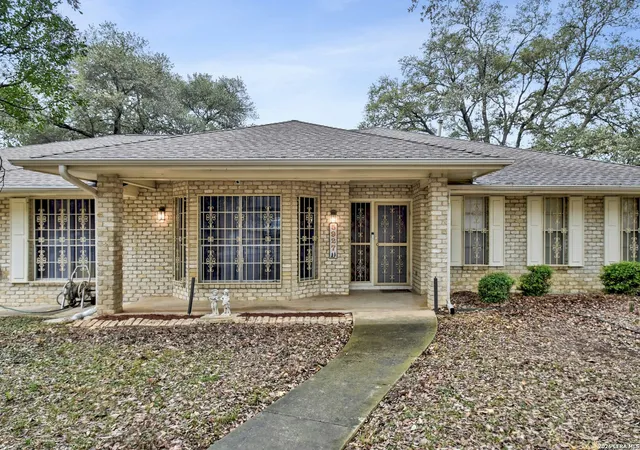 2nd image of 5927 Wildwind Dr, Windcrest, TX 78239 | MLS# 1948323