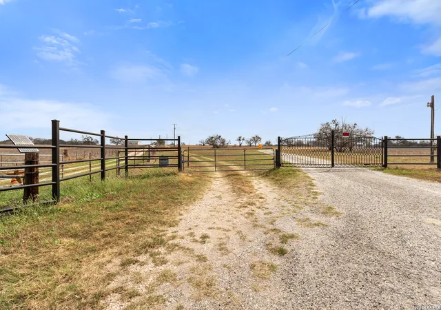 3rd image of 22100 -2 Senior, Von Ormy, TX 78073 | MLS# 1948325