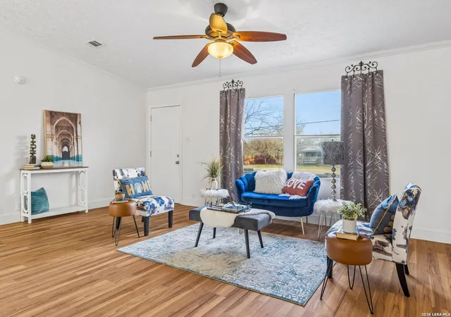 Photo 3 of Manufactured home for sale at 415 County Road 3822, San Antonio, TX 78253 | MLS# 1948330 | Listing updated on 2026-04-24