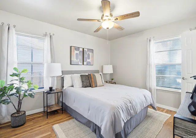 Photo 4 of Single family home for sale at 425 E Wright, Universal City, TX 78148 | MLS# 1948334 | Listing updated on 2026-04-29