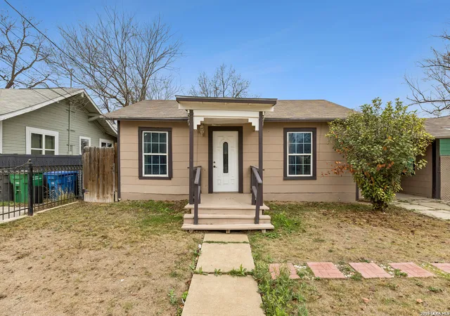 Photo 3 of Sale Pending at 253 Carroll, San Antonio, TX 78225 | MLS# 1948354 | Listing updated on 2026-05-06