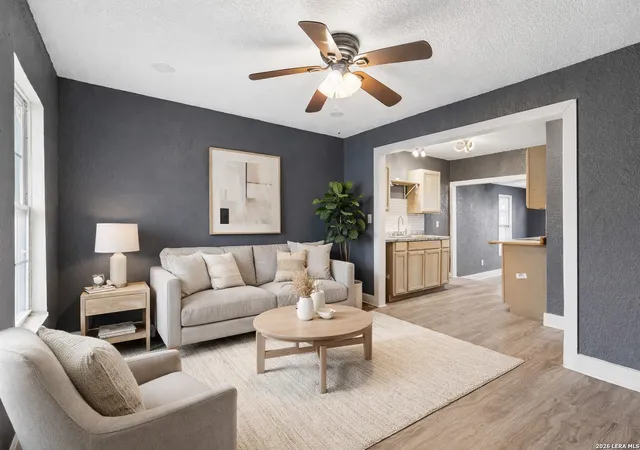 Photo 3 of Sale Pending at 253 Carroll, San Antonio, TX 78225 | MLS# 1948354 | Listing updated on 2026-05-06