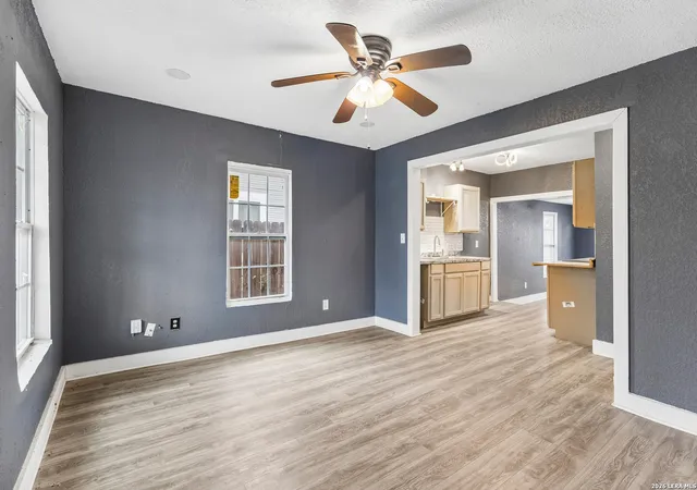 Photo 4 of Sale Pending at 253 Carroll, San Antonio, TX 78225 | MLS# 1948354 | Listing updated on 2026-05-06