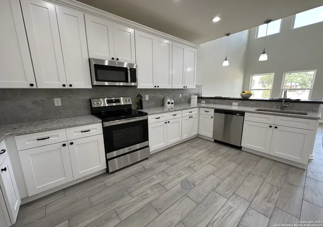 Photo 4 of Single family home for sale at 1187 Bob White Dr, Spring Branch, TX 78070 | MLS# 1948443 | Listing updated on 2026-04-08