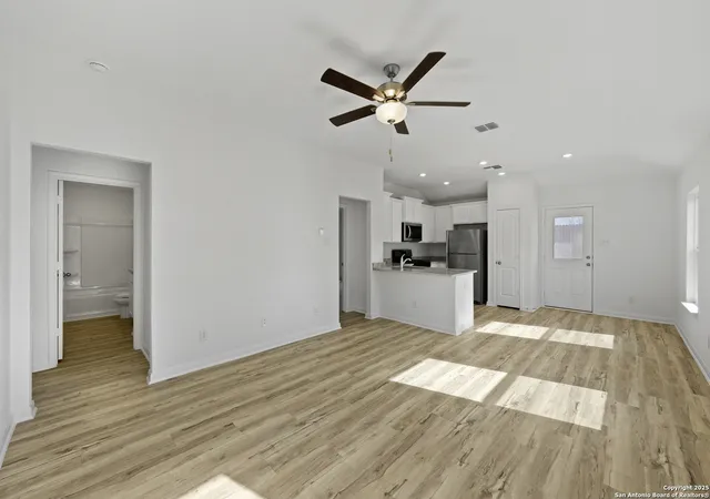 Photo 4 of Single family home for sale at 14906 Telfaire Meadow, Von Ormy, TX 78073 | MLS# 1948501 | Listing updated on 2026-09-10