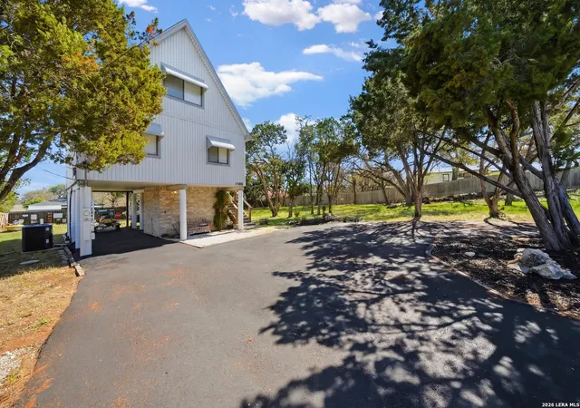Photo 1 of Single family home for sale at 1568 Blueridge, Canyon Lake, TX 78133 | MLS# 1948513 | Listing updated on 2026-03-24