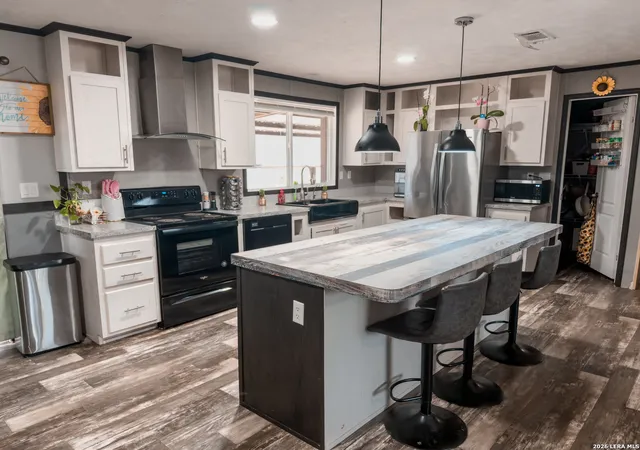 3rd image of 114 4Th, Natalia, TX 78059 | MLS# 1948517