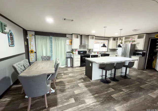 4th image of 114 4Th, Natalia, TX 78059 | MLS# 1948517