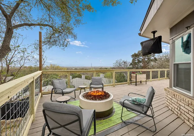 3rd image of 677 Floral, New Braunfels, TX 78130 | MLS# 1948554