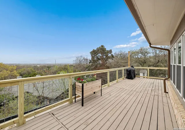 4th image of 677 Floral, New Braunfels, TX 78130 | MLS# 1948554