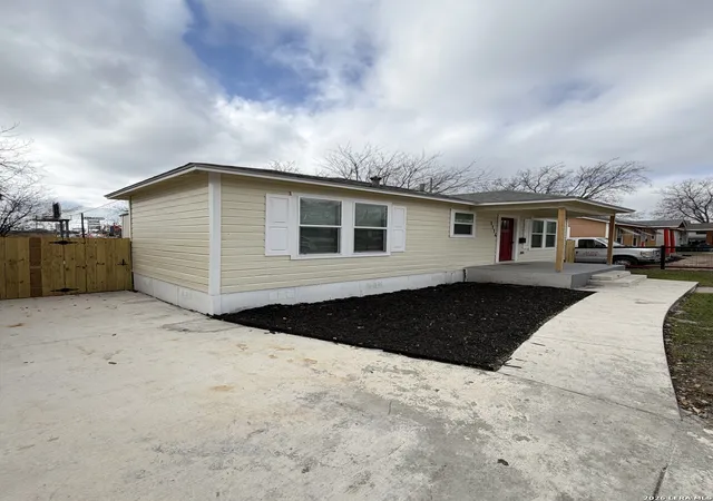 Photo 1 of Sale Pending at 1114 Halliday, San Antonio, TX 78210 | MLS# 1948555 | Listing updated on 2026-04-17