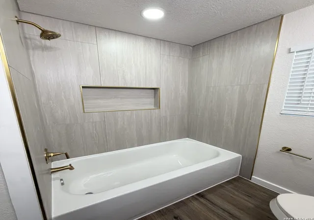 Photo 3 of Sale Pending at 1114 Halliday, San Antonio, TX 78210 | MLS# 1948555 | Listing updated on 2026-04-17