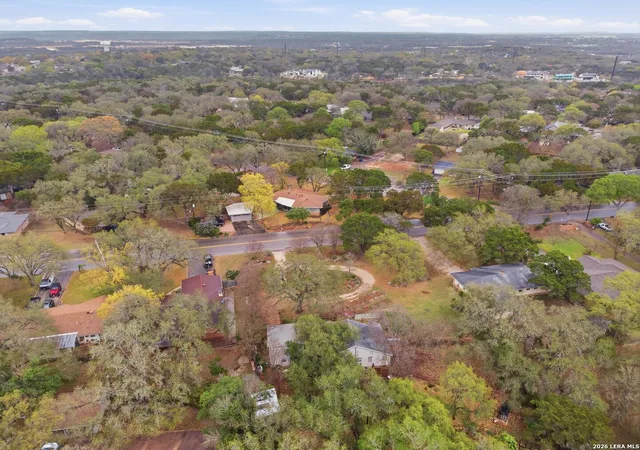 Photo 4 of Sale Pending at 933 Fredericksburg, New Braunfels, TX 78130 | MLS# 1948577 | Listing updated on 2026-04-02