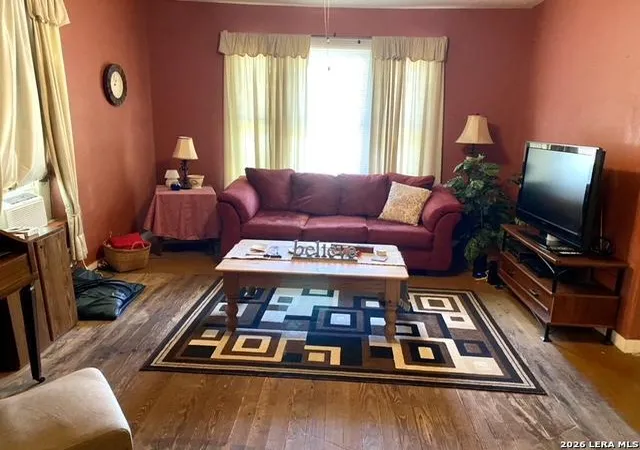 3rd image of 1005 E 13Th, Austin, TX 78702 | MLS# 1948619