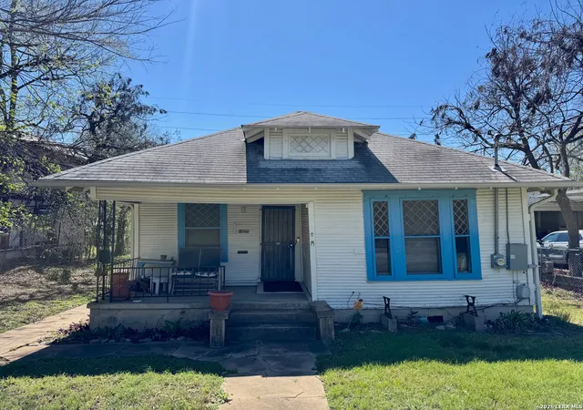 1st image of 1005 E 13th, Austin, TX 78702 | MLS# 1948619