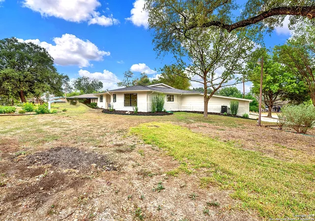 2nd image of 200 Jeanette Dr, San Antonio, TX 78216 | MLS# 1948625