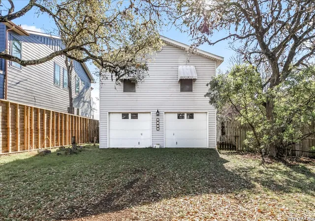 Photo 1 of Single family home for sale at 2748 Lakeshore, Canyon Lake, TX 78133 | MLS# 1948634 | Listing updated on 2026-09-23