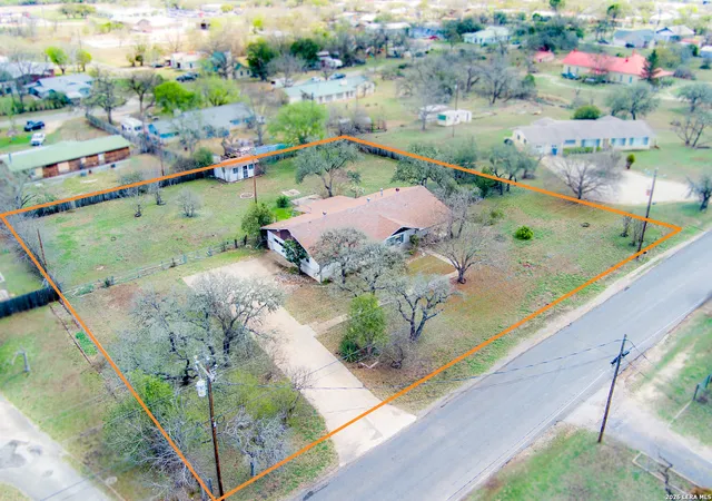 2nd image of 1101 Fifth, Comfort, TX 78013 | MLS# 1948648