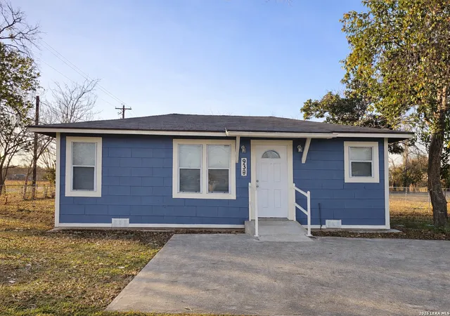 1st image of 913 Houston, Castroville, TX 78009 | MLS# 1948649
