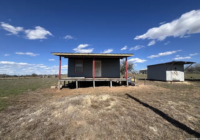1st image of 2074 County Road 306, Floresville, TX 78114 | MLS# 1948665