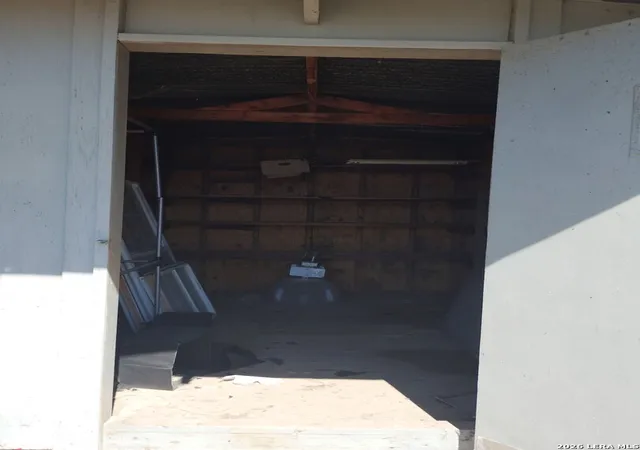 4th image of 2074 County Road 306, Floresville, TX 78114 | MLS# 1948665