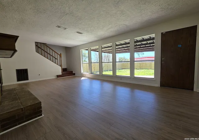 5th image of 1804 Winding Creek, Pearland, TX 77581 | MLS# 1948667