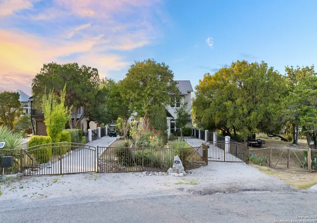 5th image of 361 Riviera Dr, Canyon Lake, TX 78133 | MLS# 1948669