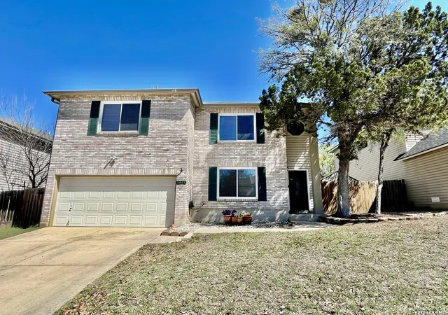 Photo 2 of Sale Pending at 3043 Solitaire Hl, San Antonio, TX 78247 | MLS# 1948700 | Listing updated on 2026-05-11