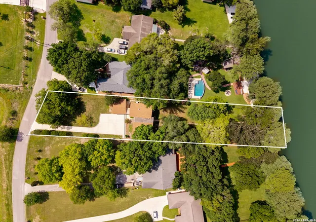 Photo 3 of Single family home for sale at 92 Turtle Ln, Seguin, TX 78155 | MLS# 1948712 | Listing updated on 2026-09-28