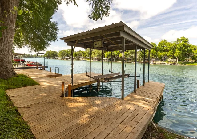 Photo 4 of Single family home for sale at 92 Turtle Ln, Seguin, TX 78155 | MLS# 1948712 | Listing updated on 2026-09-28