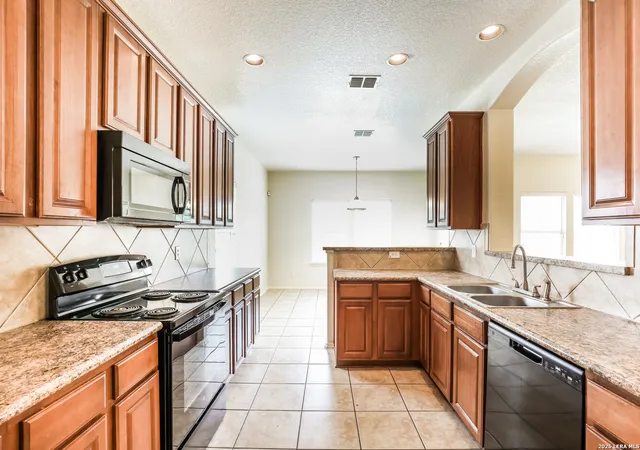Photo 4 of Single family home for sale at 6802 Foster, Converse, TX 78109 | MLS# 1948729 | Listing updated on 2026-09-16