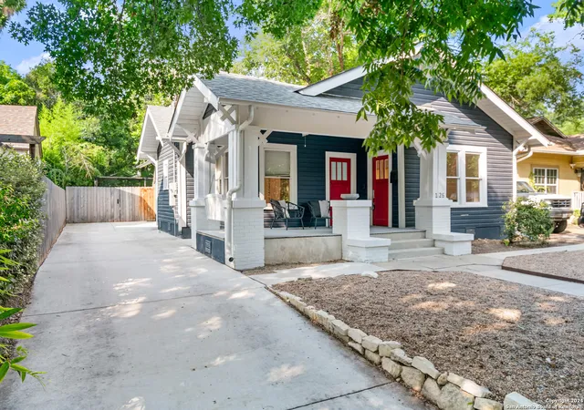 Photo 2 of Single family home for sale at 126 Armour Pl, San Antonio, TX 78212 | MLS# 1948753 | Listing updated on 2026-03-24
