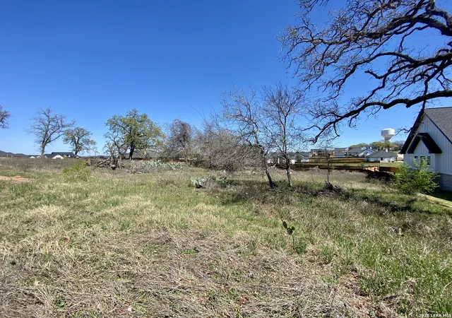 2nd image of 117 Red Oak Trail, La Vernia, TX 78121 | MLS# 1948755