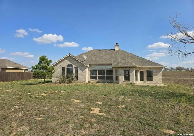 Photo 2 of Single family home for sale at 135 Muirfield Ln, La Vernia, TX 78121 | MLS# 1948769 | Listing updated on 2026-05-19