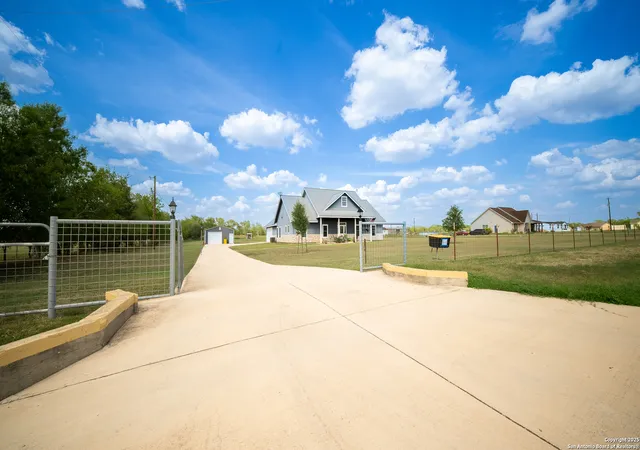 3rd image of 1005 E County Road 678, Natalia, TX 78059 | MLS# 1948811