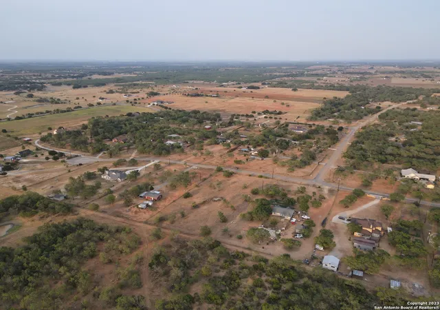 3rd image of 140 S View Dr, Lytle, TX 78052 | MLS# 1948813