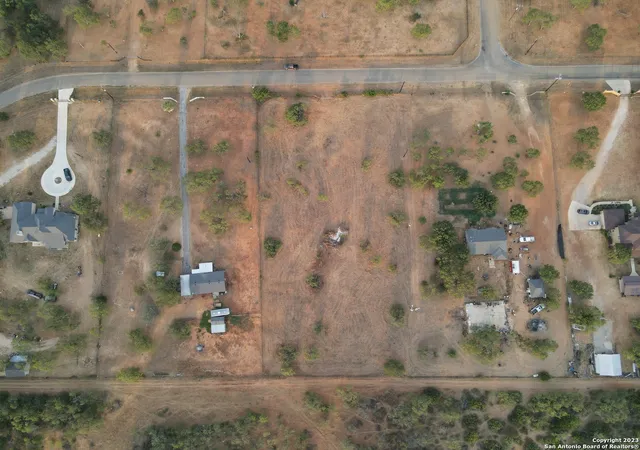 4th image of 140 S View Dr, Lytle, TX 78052 | MLS# 1948813