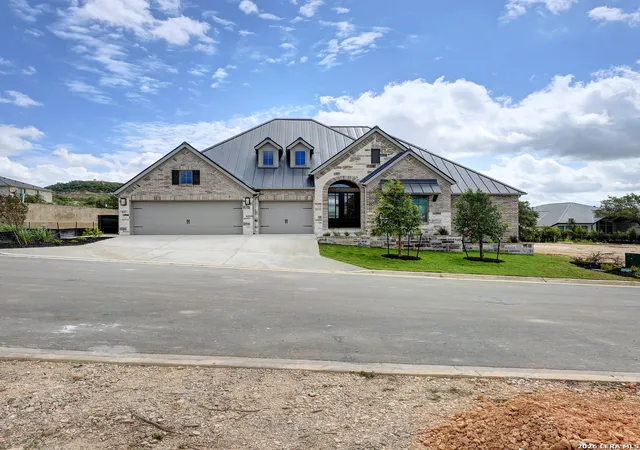 Photo 4 of Single family home for sale at 83 Enia Circle, San Antonio, TX 78257 | MLS# 1948835 | Listing updated on 2026-09-17